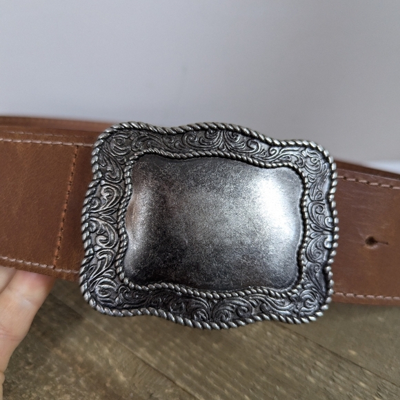 Simons Brown Leather Belt 2” Wide Silver Western Buckle Fits 30–34 Vintage Style - Picture 3 of 7